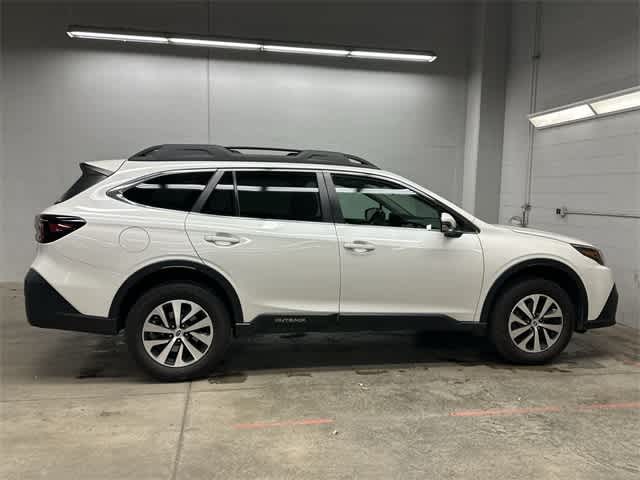 2022 Subaru Outback Premium photo 3
