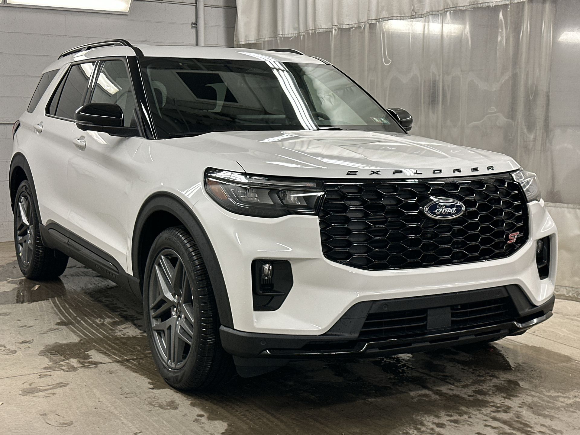 Thumbnail: 2026 Ford Explorer - 32