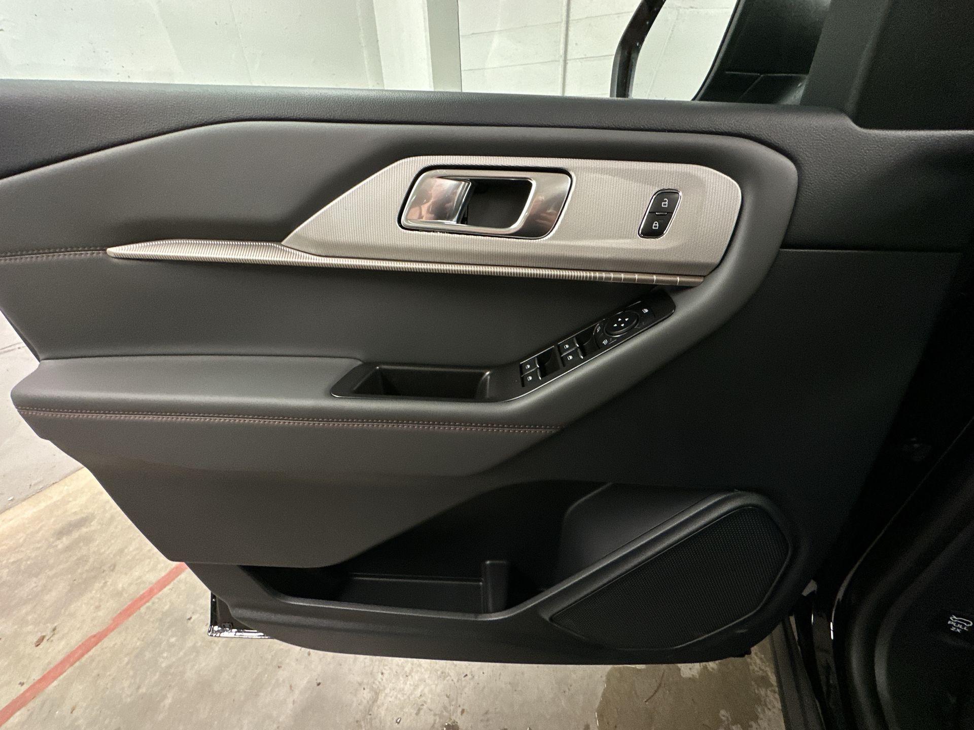 Thumbnail: 2025 Ford Explorer - 18