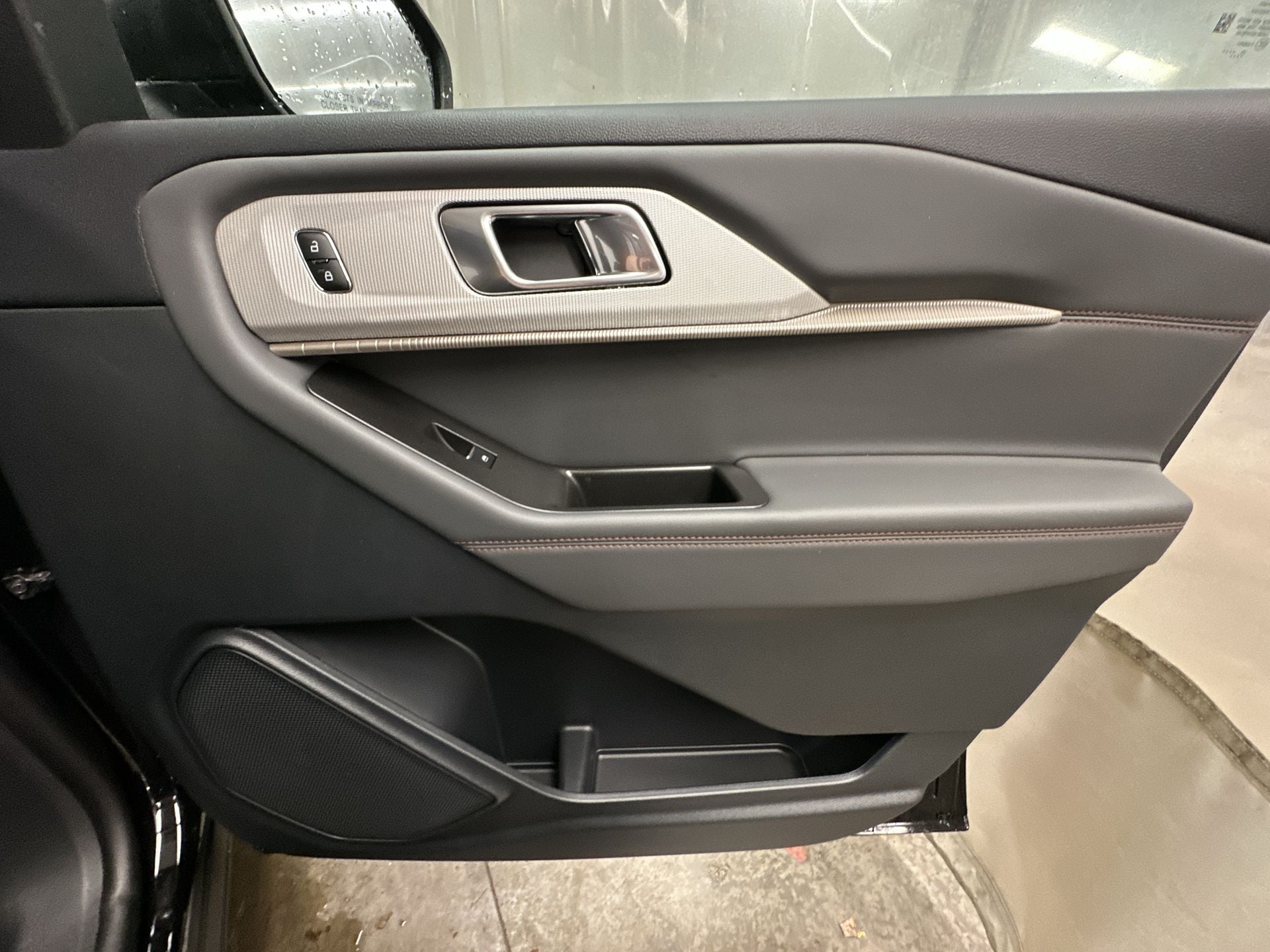 Thumbnail: 2025 Ford Explorer - 23