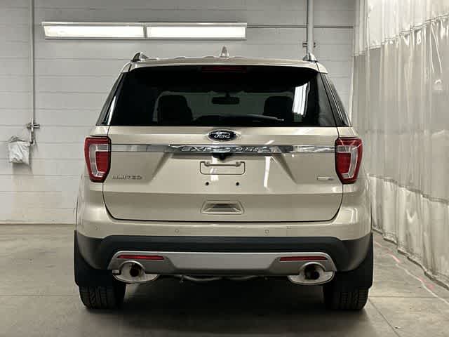 Thumbnail: 2017 Ford Explorer - 4