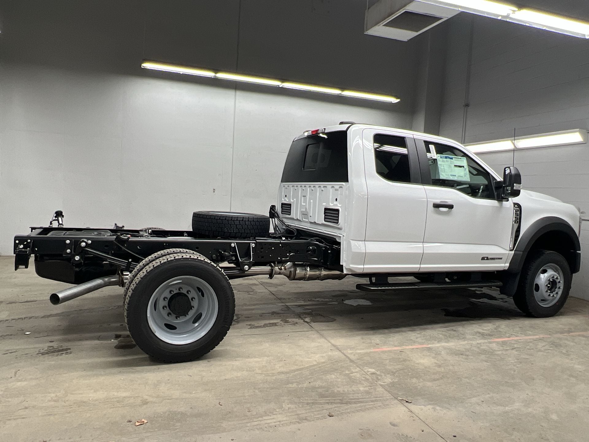 Thumbnail: 2025 Ford Econoline - 3