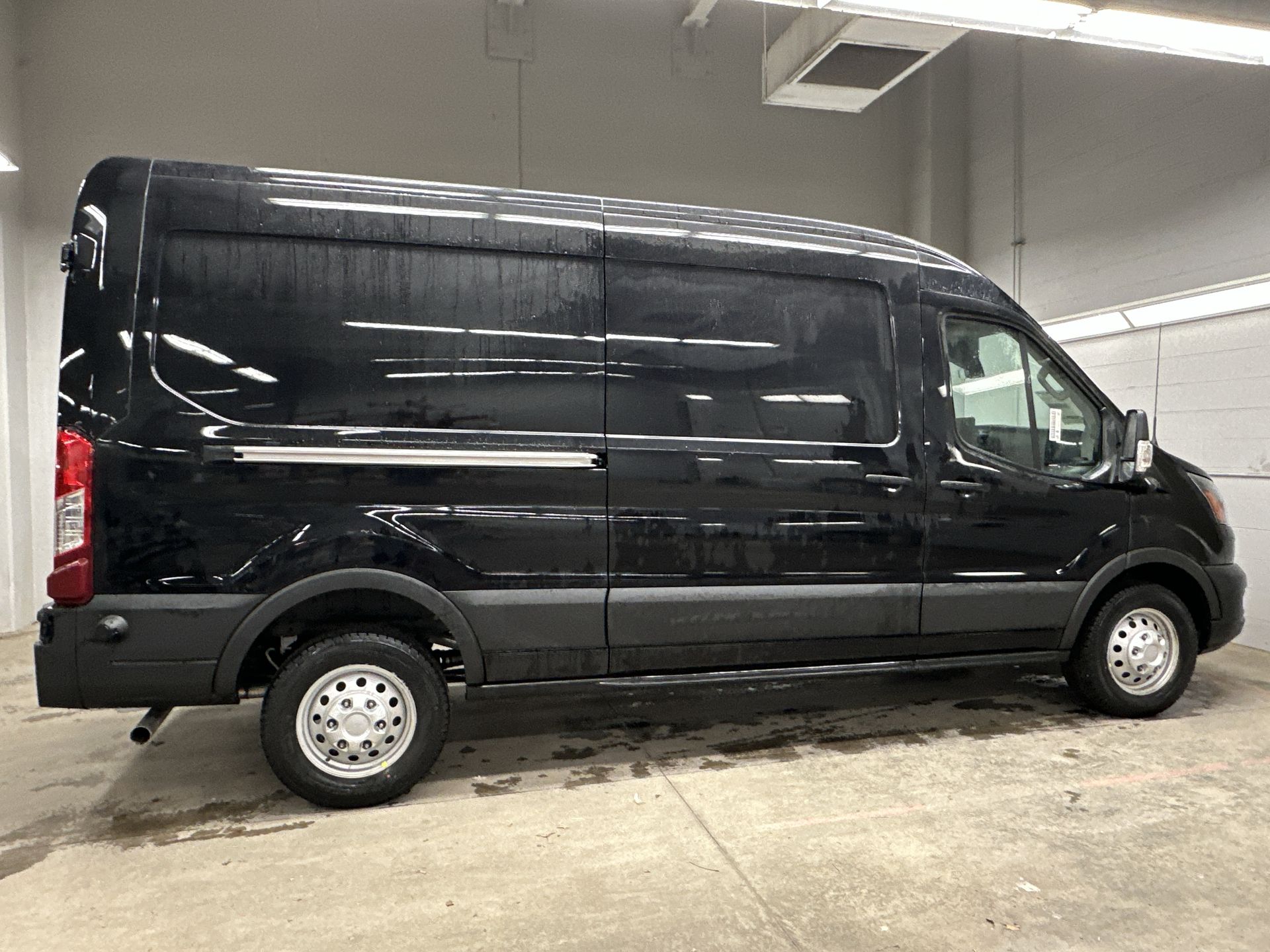 Thumbnail: 2026 Ford Transit Series - 3