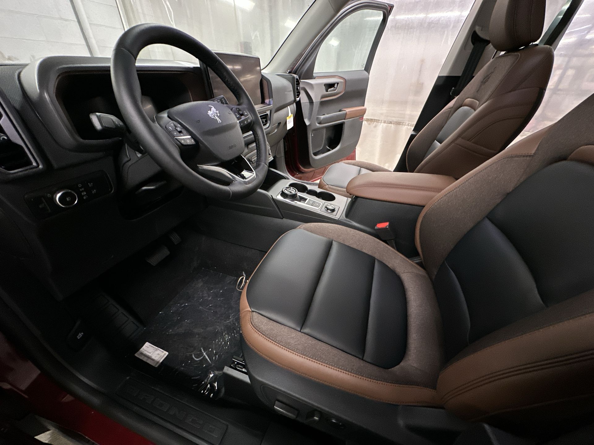 Thumbnail: 2025 Ford Bronco Sport - 16