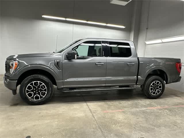 2023 Ford F-150 XLT photo 2