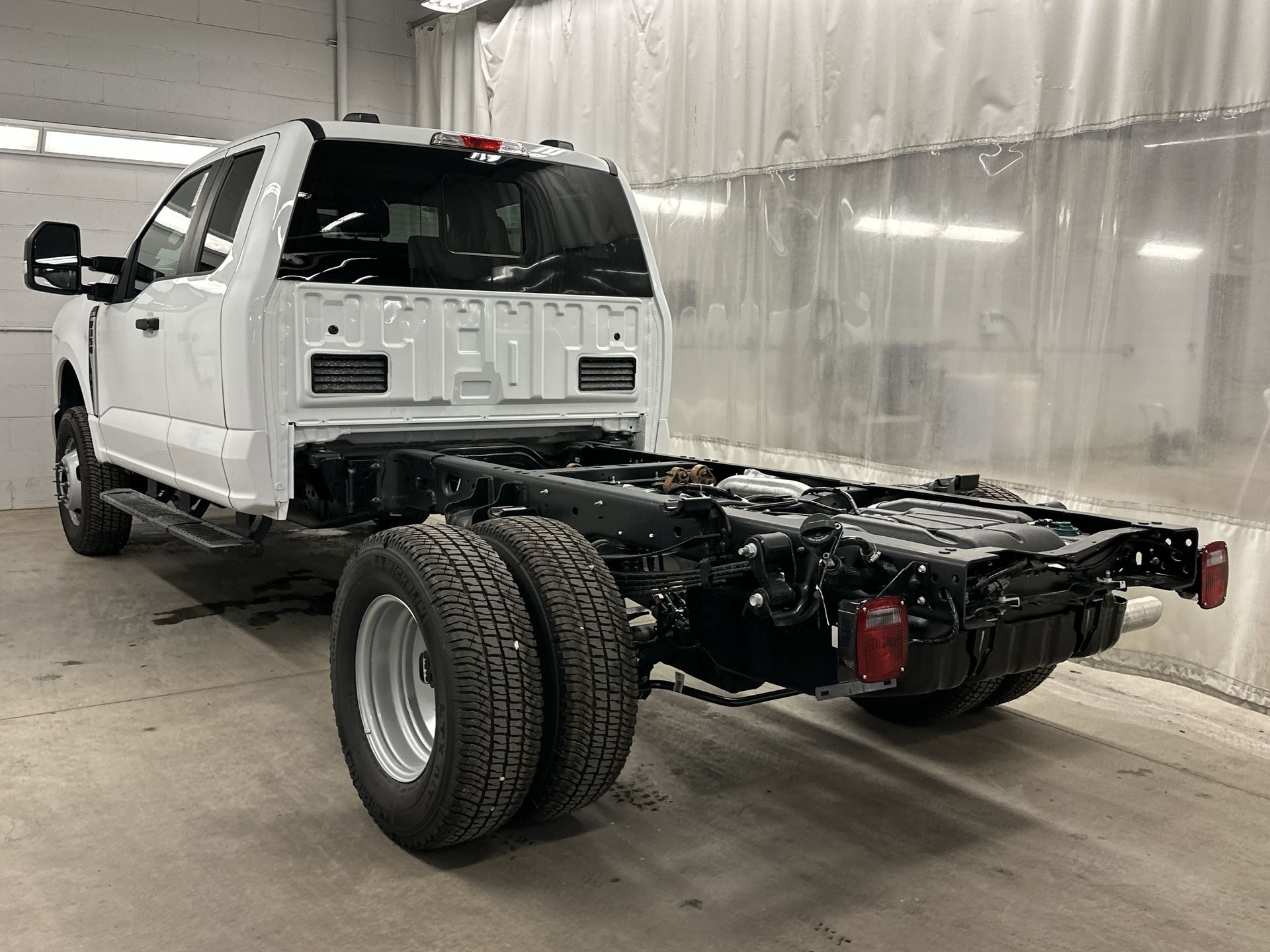 Thumbnail: 2025 Ford Econoline - 25