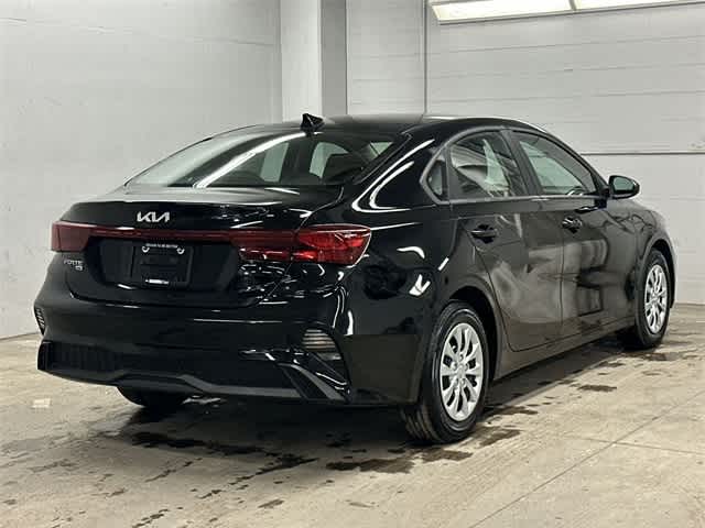 Thumbnail: 2022 Kia Forte - 29