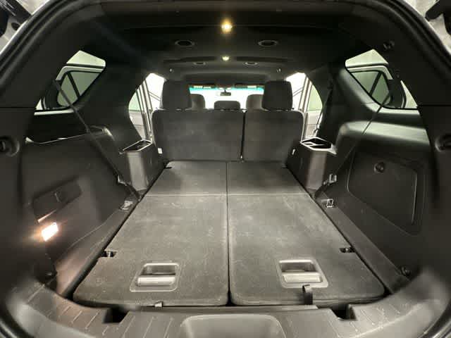 Thumbnail: 2015 Ford Explorer - 25