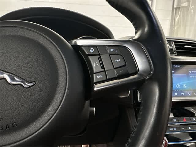 Thumbnail: 2020 Jaguar F-Pace - 10