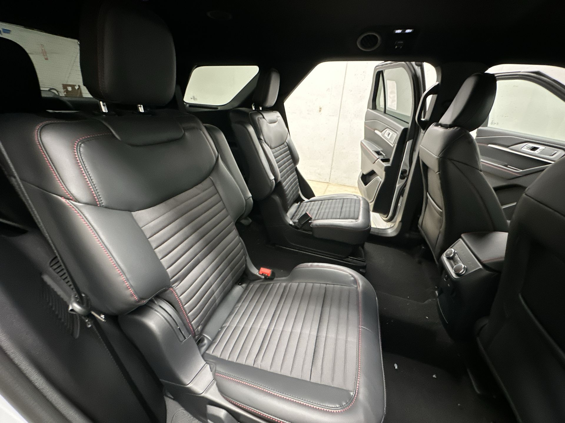 Thumbnail: 2026 Ford Explorer - 24
