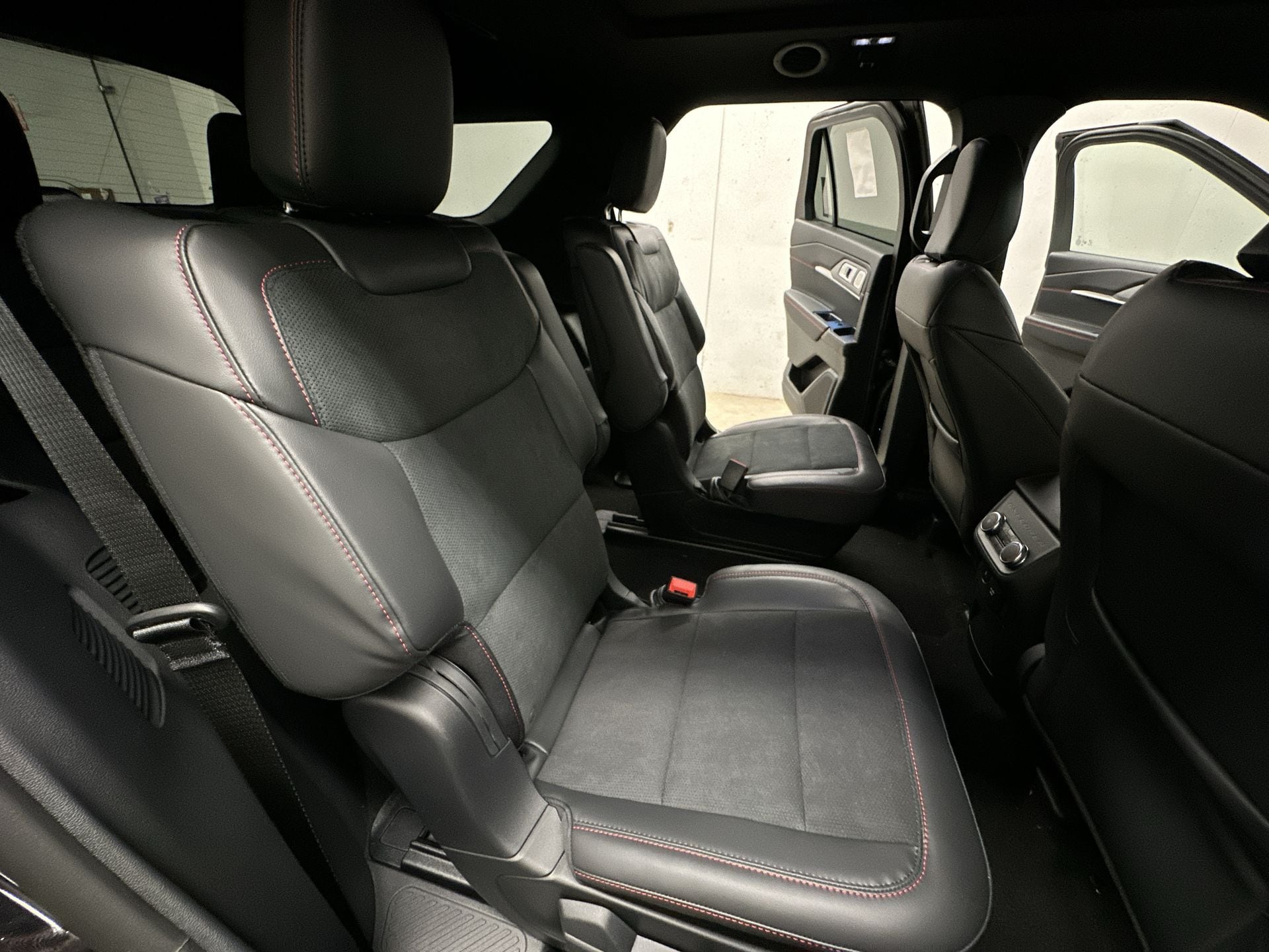 Thumbnail: 2026 Ford Explorer - 25