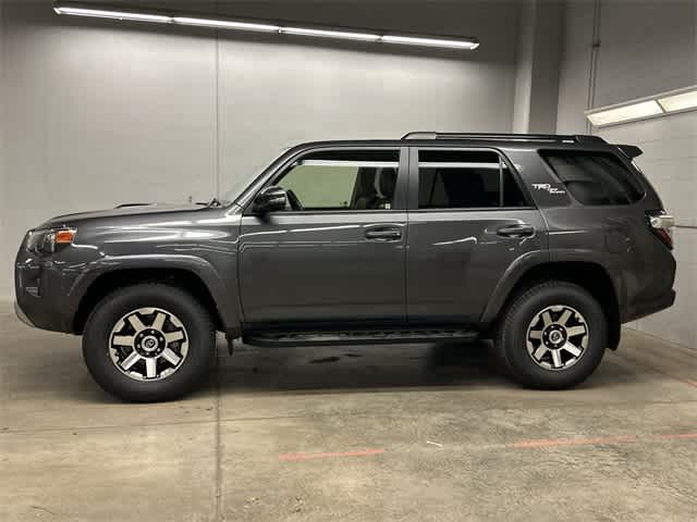2020 Toyota 4Runner TRD Premium photo 2