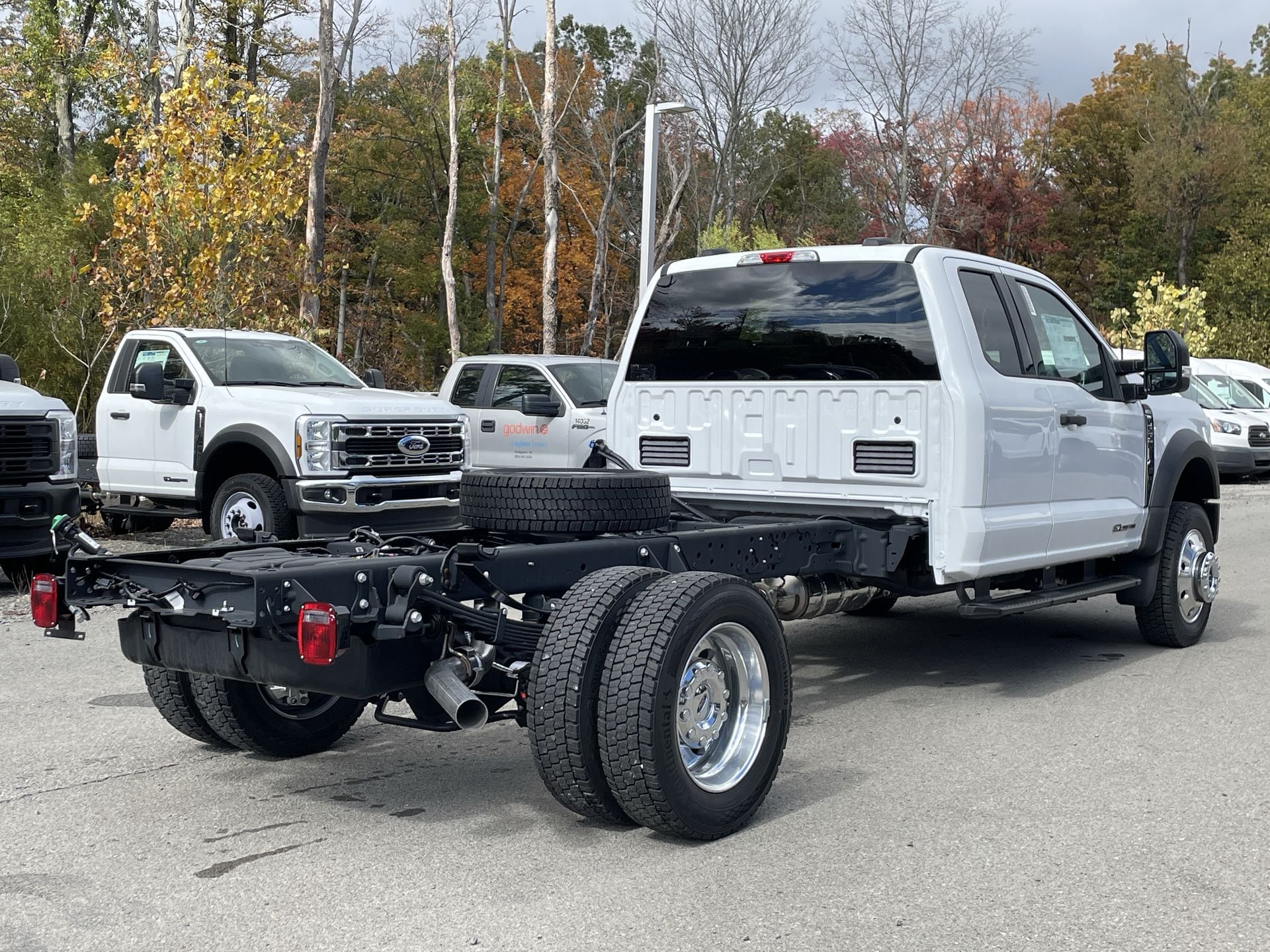 2024 Ford Econoline E-550 28