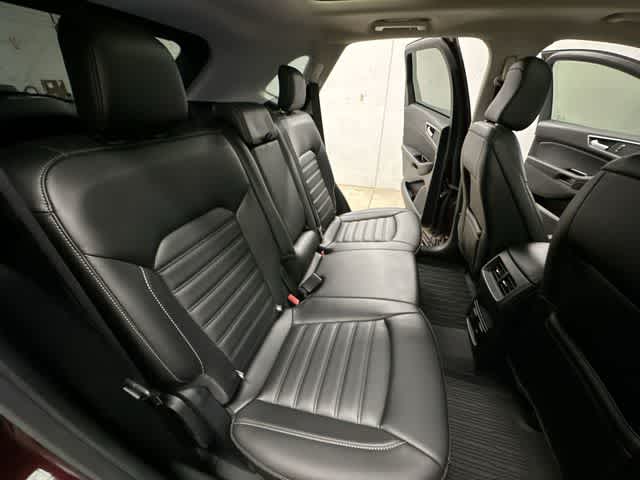 Thumbnail: 2020 Ford Edge - 25