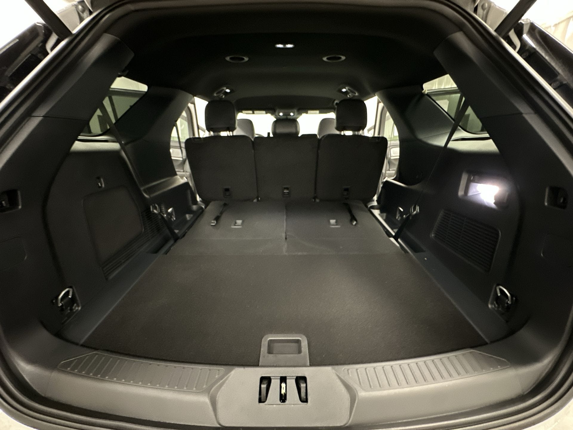 Thumbnail: 2026 Ford Explorer - 26