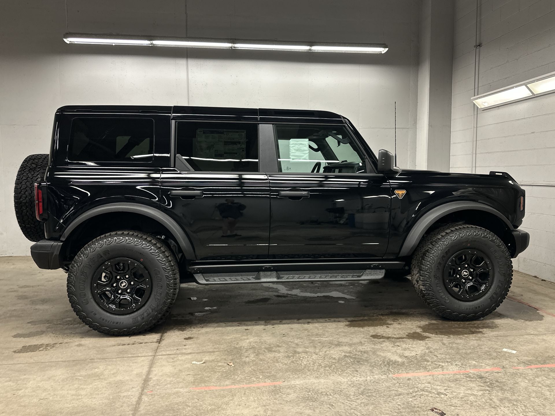 Thumbnail: 2026 Ford Bronco - 3
