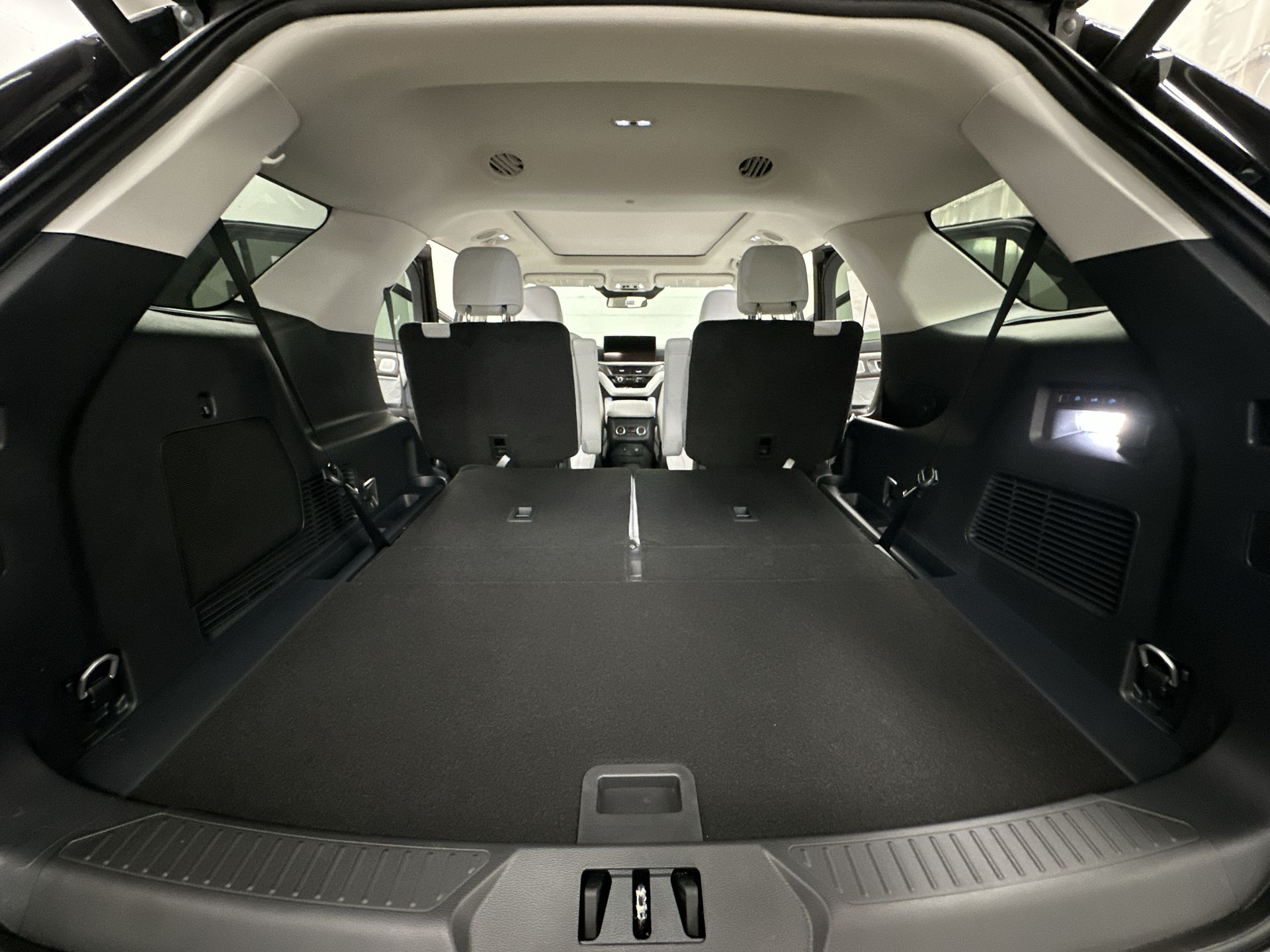 Thumbnail: 2026 Ford Explorer - 28