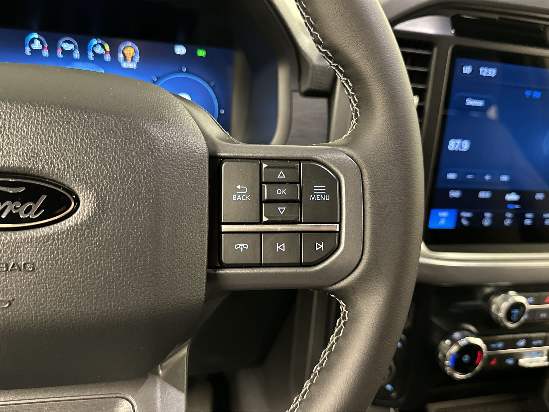 2025 Ford F-150 XLT 10