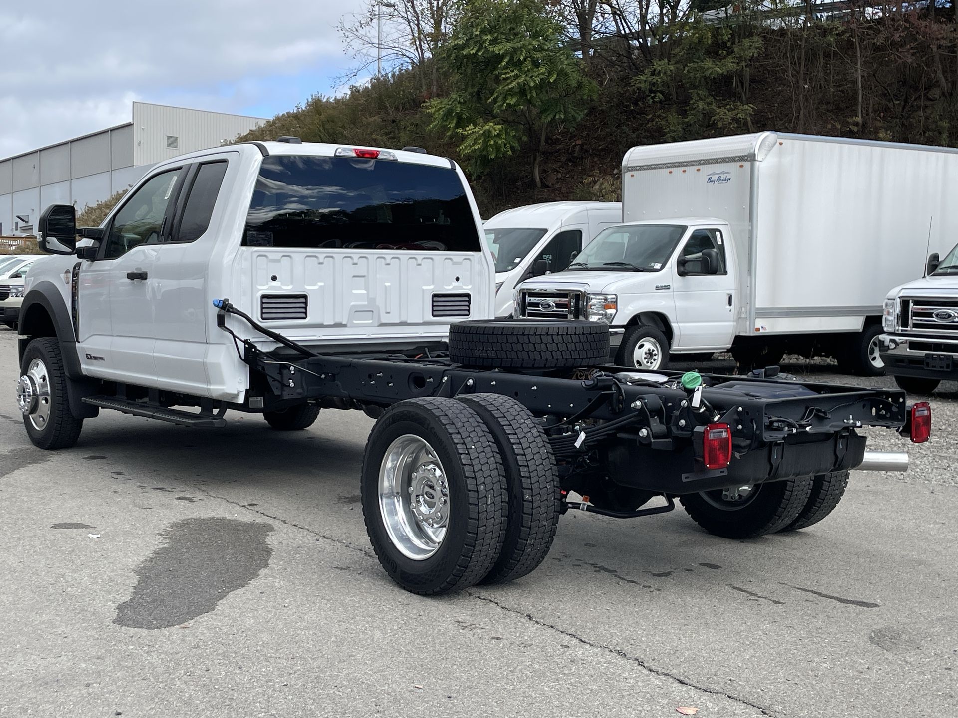 2024 Ford Econoline E-550 27