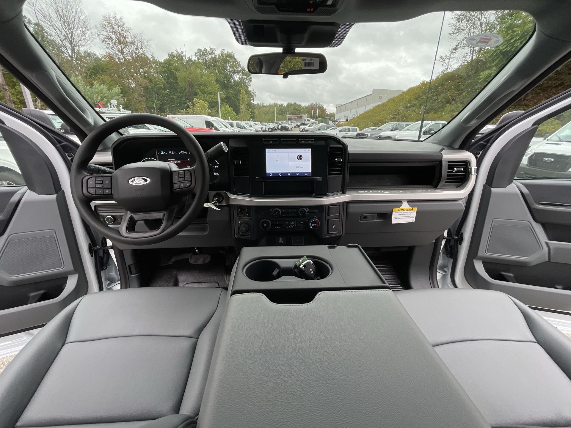 2024 Ford Econoline E-350 18