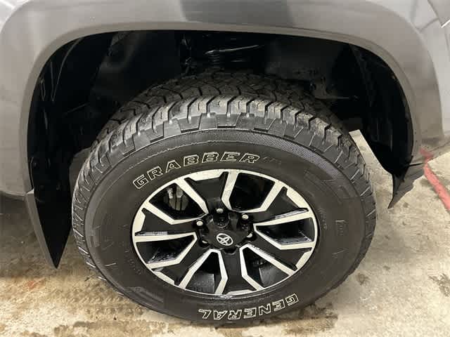 Thumbnail: 2020 Toyota Tacoma - 5