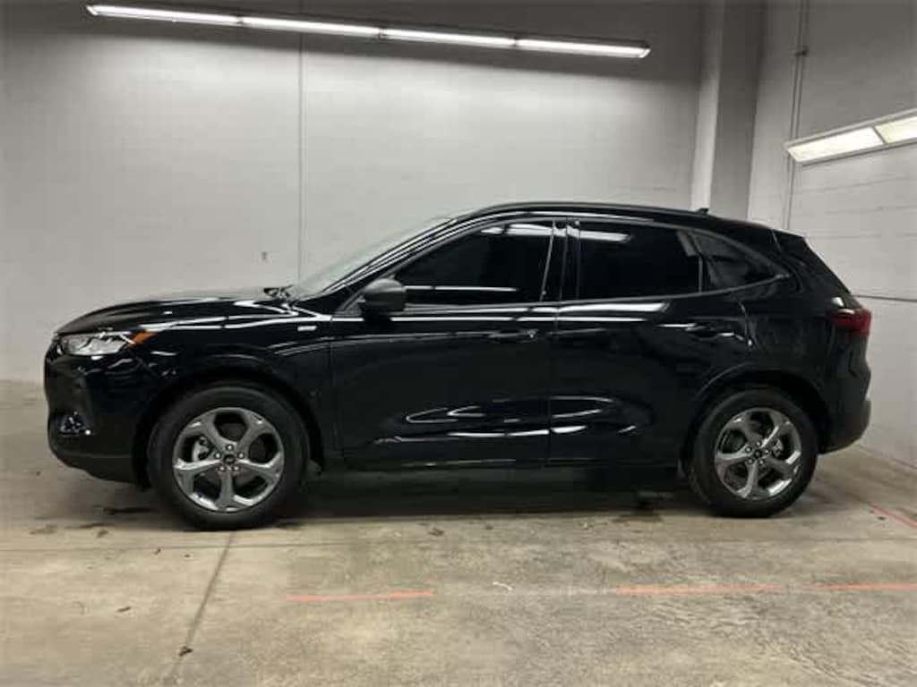 Used 2024 Ford Escape ST-Line SUV