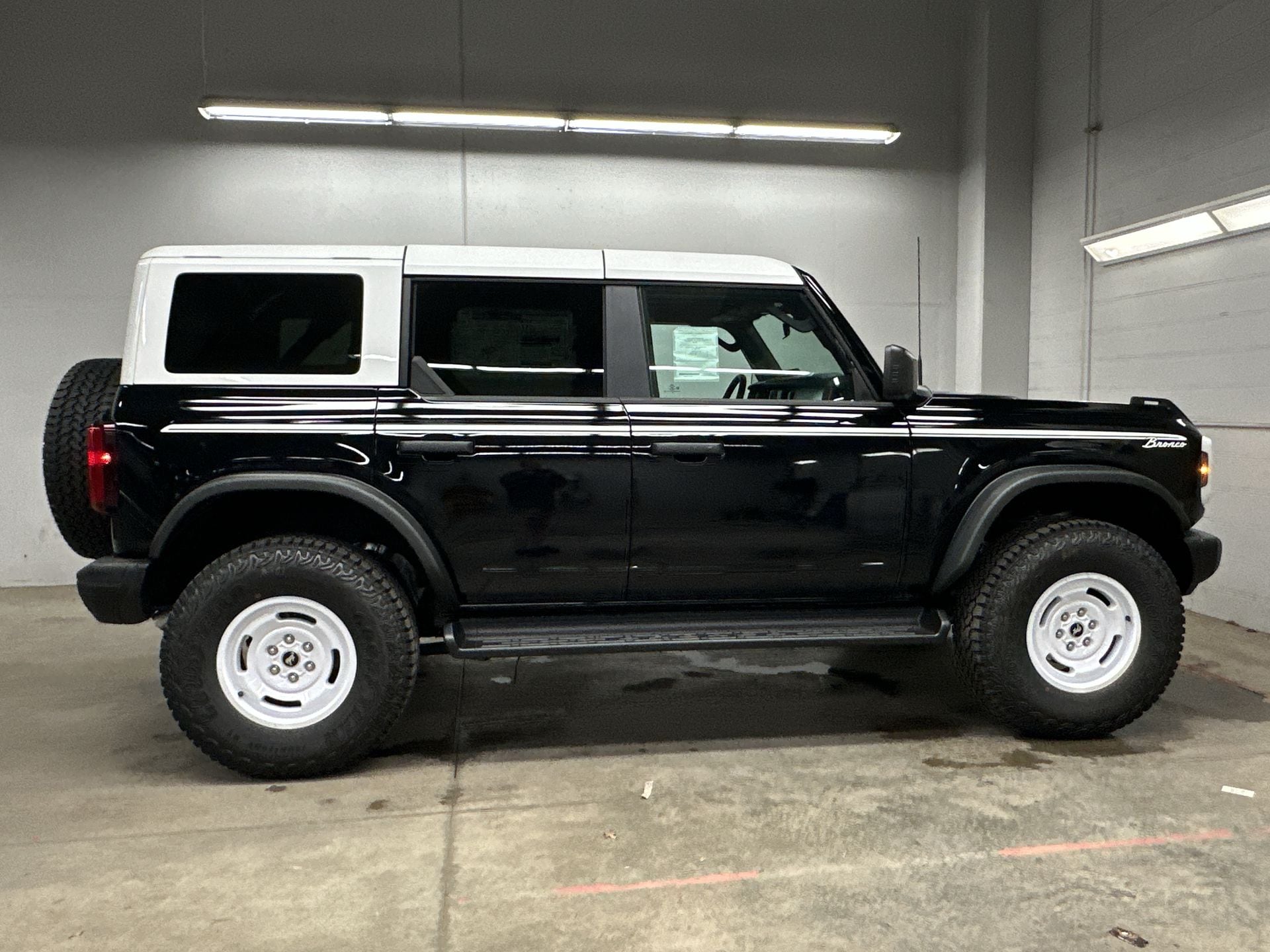 Thumbnail: 2026 Ford Bronco - 3