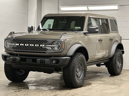 2025 Ford Bronco Badlands SUV