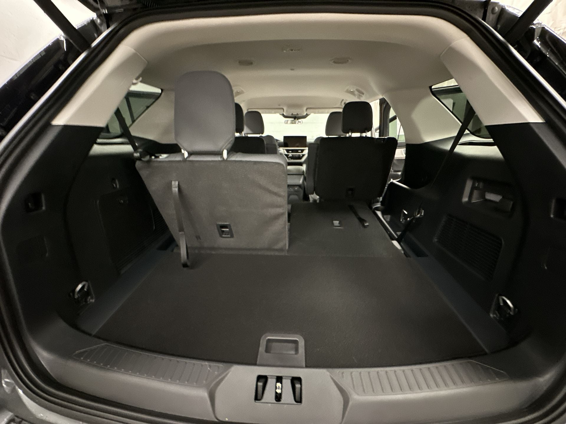 Thumbnail: 2026 Ford Explorer - 26