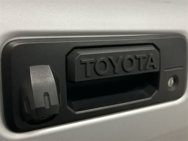 Thumbnail: 2019 Toyota Tacoma - 24