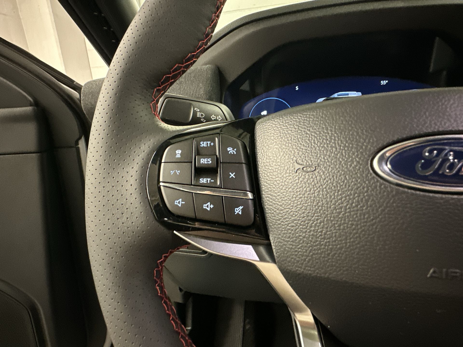 Thumbnail: 2026 Ford Explorer - 8