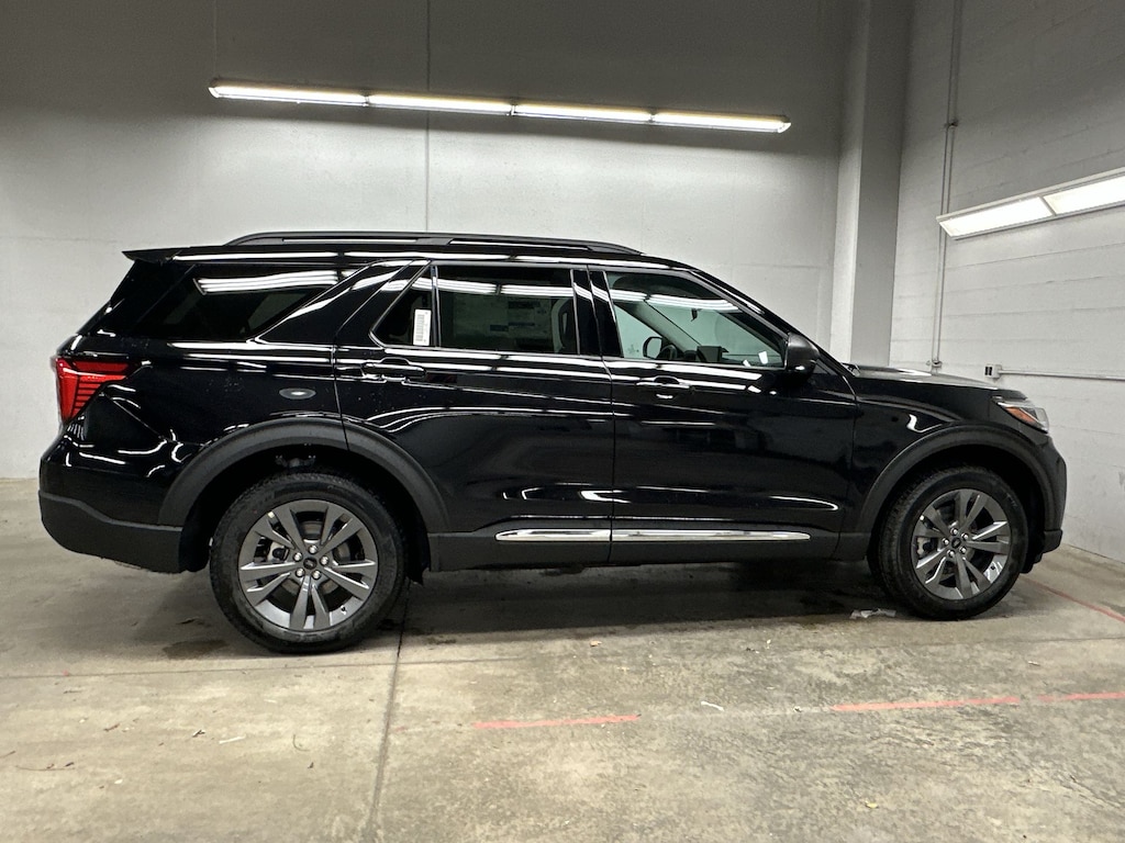 New 2025 Ford Explorer Active SUV