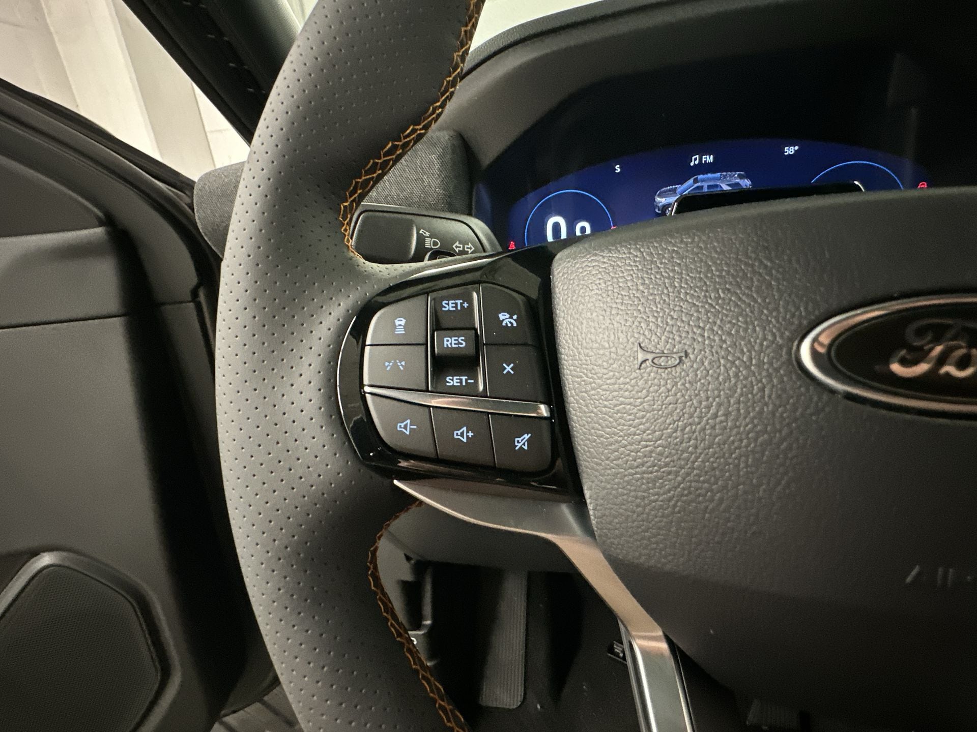 Thumbnail: 2026 Ford Explorer - 8
