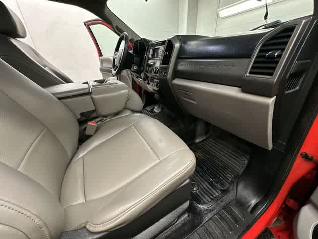 Thumbnail: 2019 Ford Econoline - 18