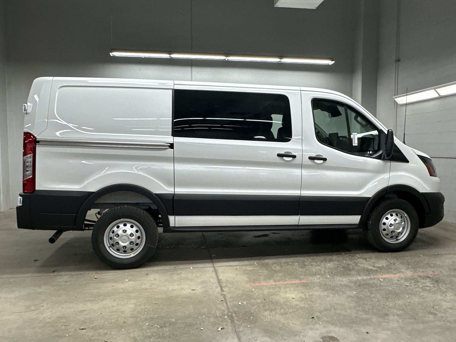 2026 Ford Transit photo 3