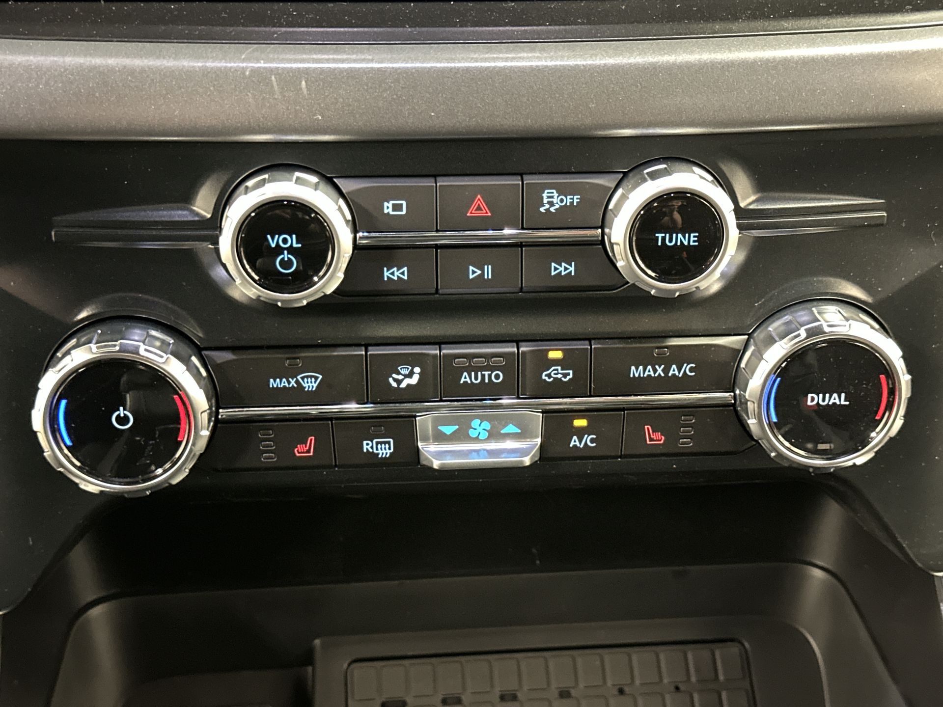 Thumbnail: 2025 Ford F-150 - 15