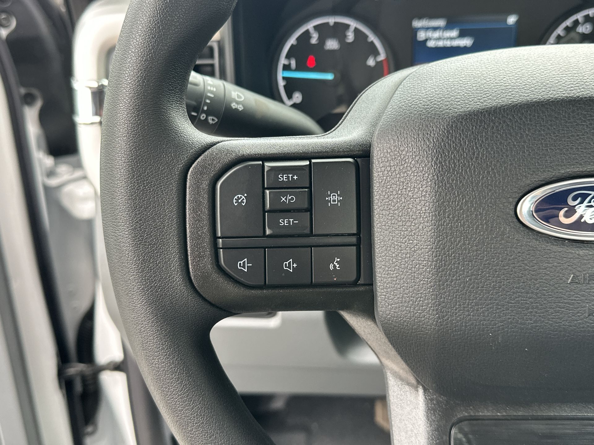 Thumbnail: 2025 Ford Econoline - 8