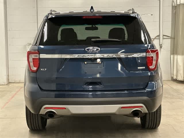 Thumbnail: 2016 Ford Explorer - 4