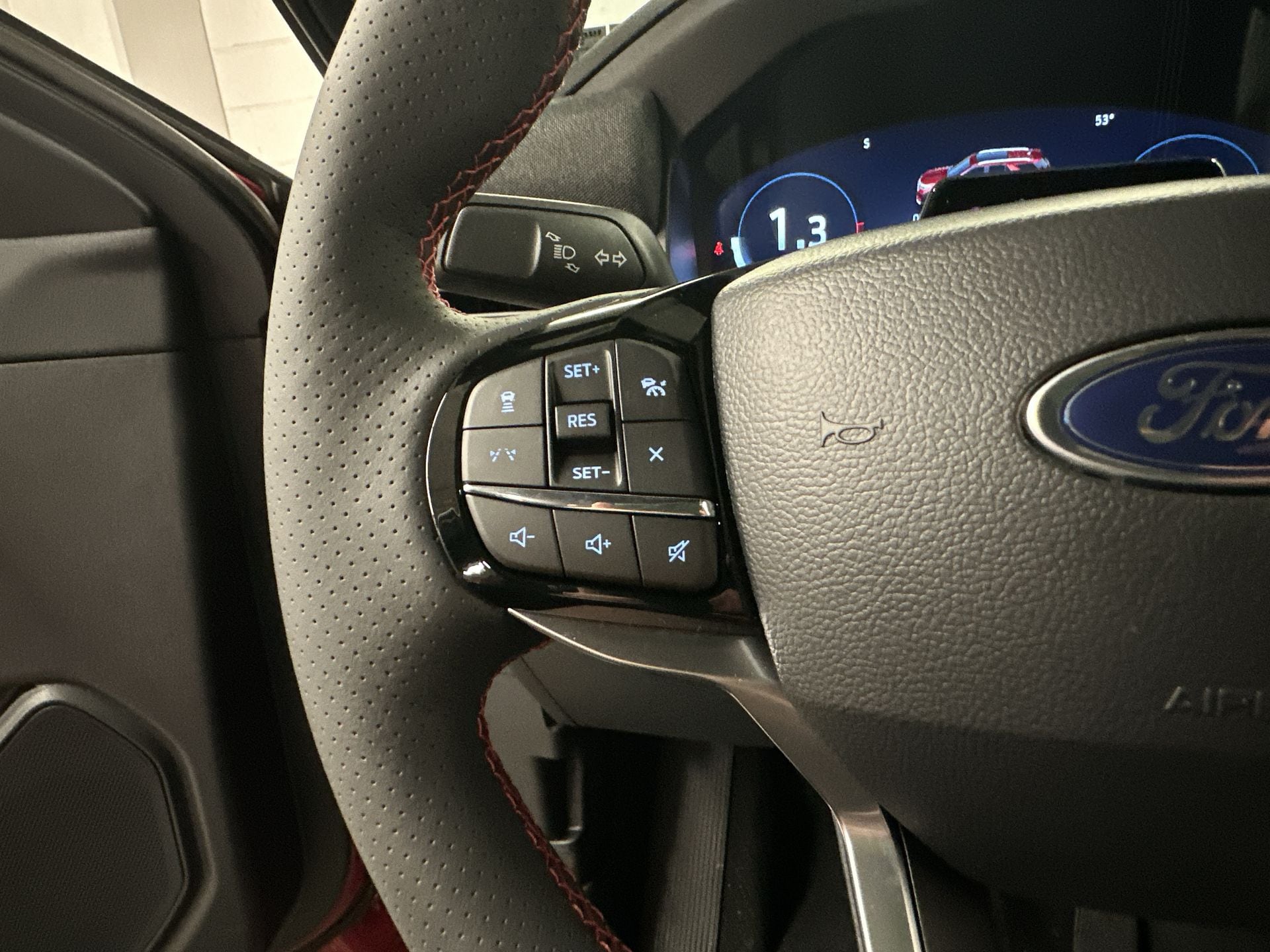 Thumbnail: 2026 Ford Explorer - 8