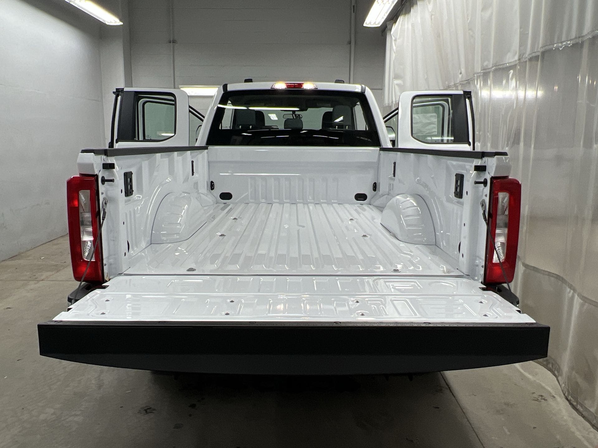 Thumbnail: 2025 Ford Econoline - 23