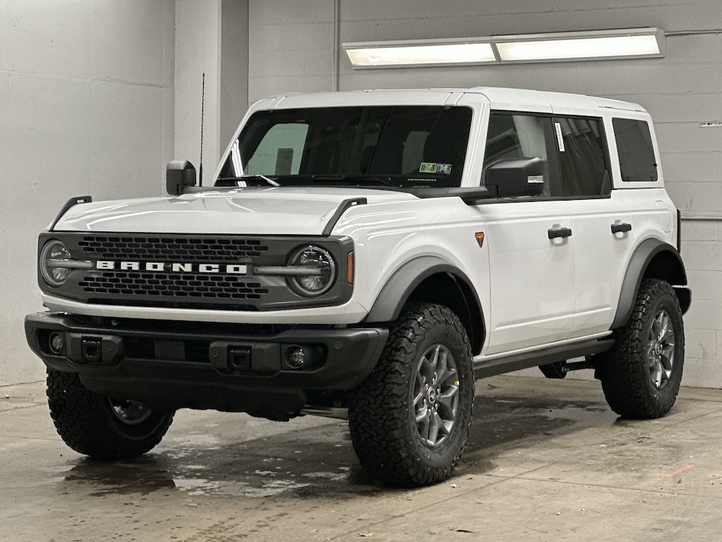 New 2025 Ford Bronco Badlands SUV