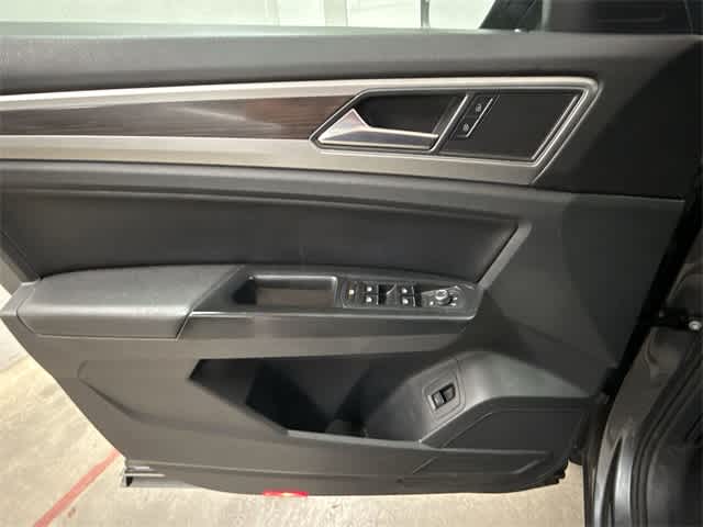Thumbnail: 2019 Volkswagen Atlas - 16
