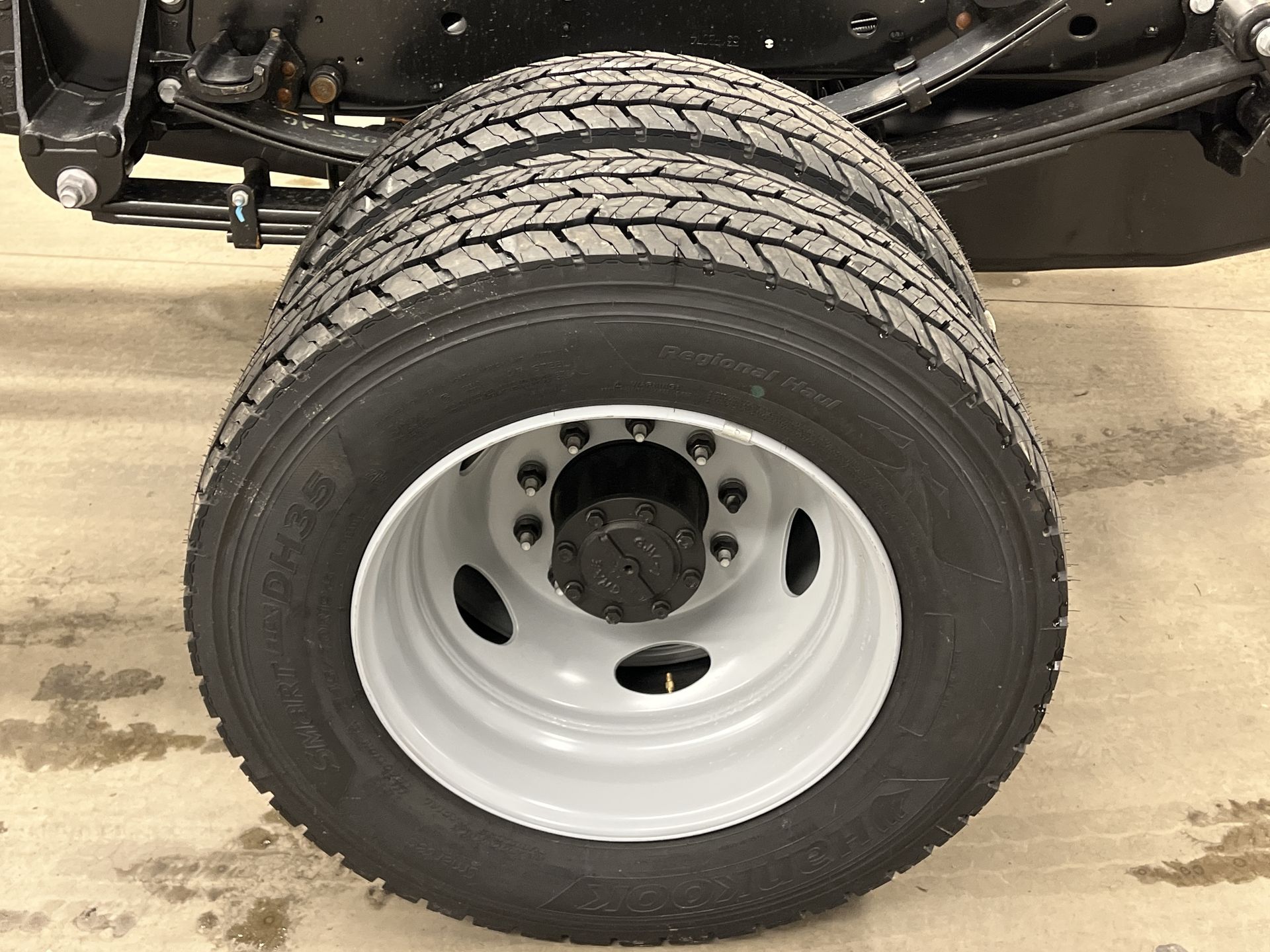 Thumbnail: 2025 Ford  - 5