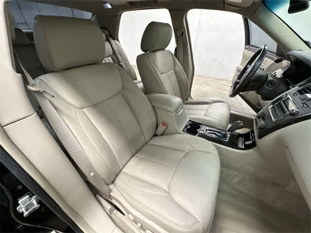 2011 Cadillac DTS Luxury I 19
