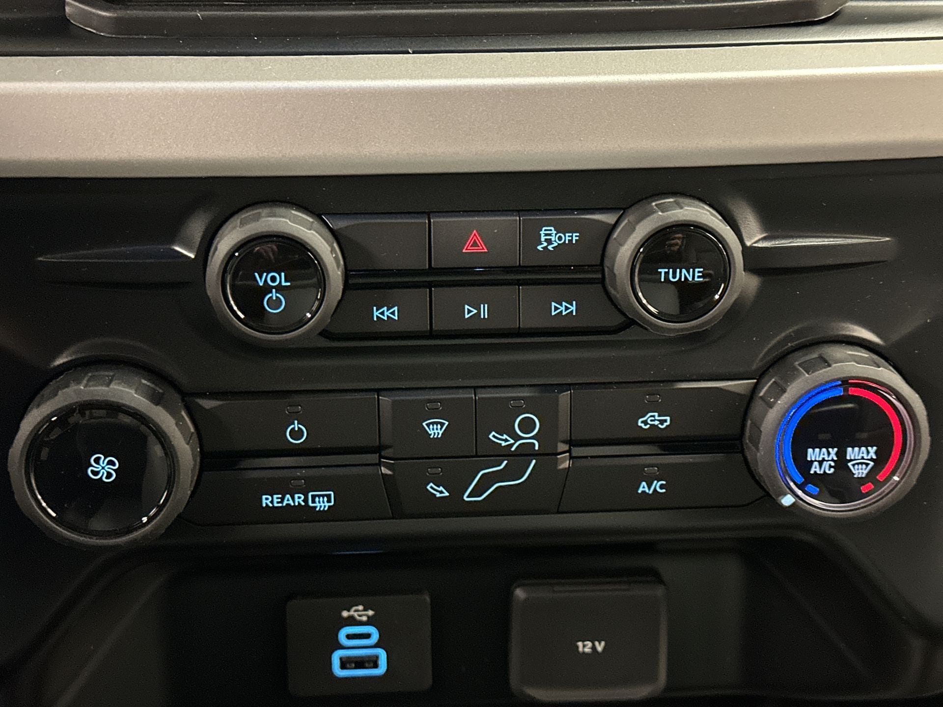 Thumbnail: 2026 Ford Econoline - 12