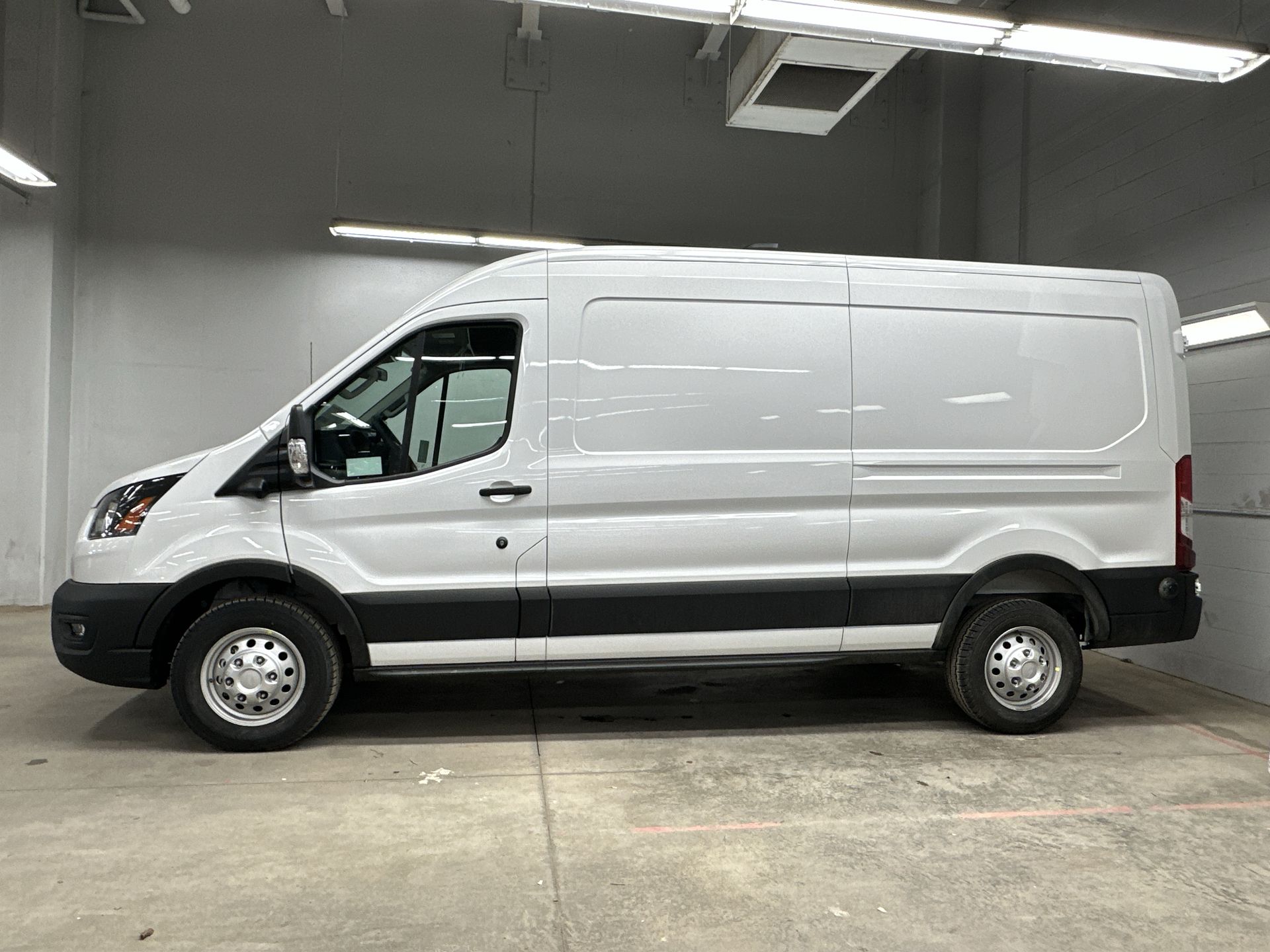 Thumbnail: 2026 Ford Transit Series - 2