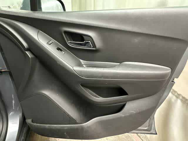 Thumbnail: 2019 Chevrolet Trax - 18