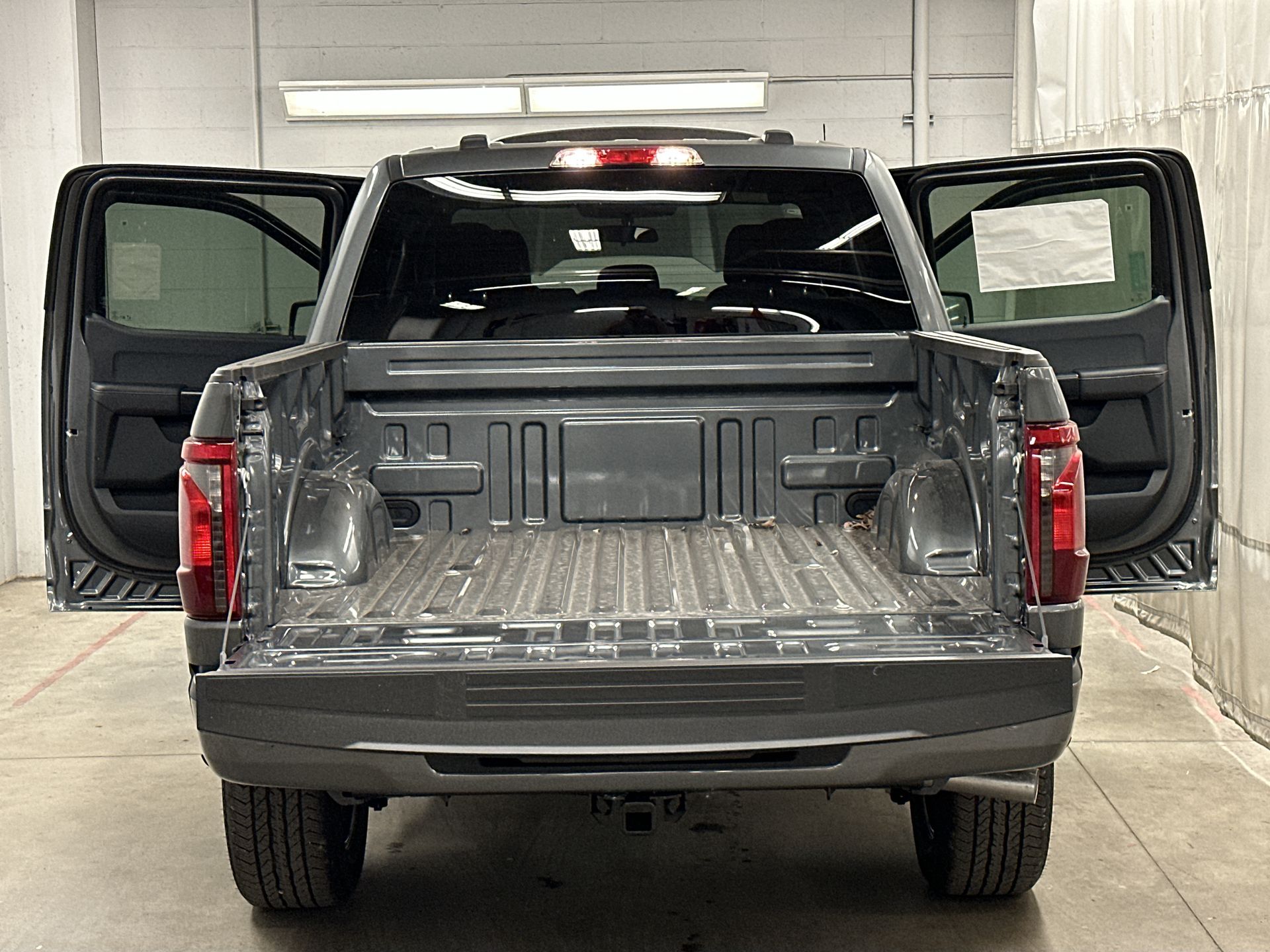 2025 Ford F-150 STX - Photo 31
