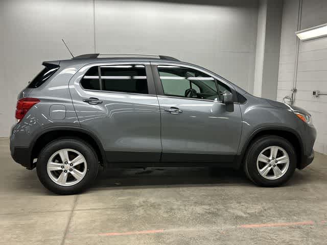 Thumbnail: 2019 Chevrolet Trax - 3