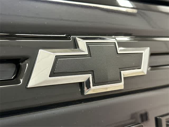 Thumbnail: 2023 Chevrolet Suburban - 31